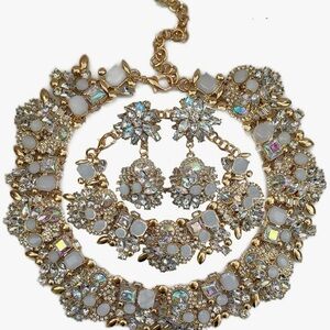 Elegant Gold and Silver Jewelry Set